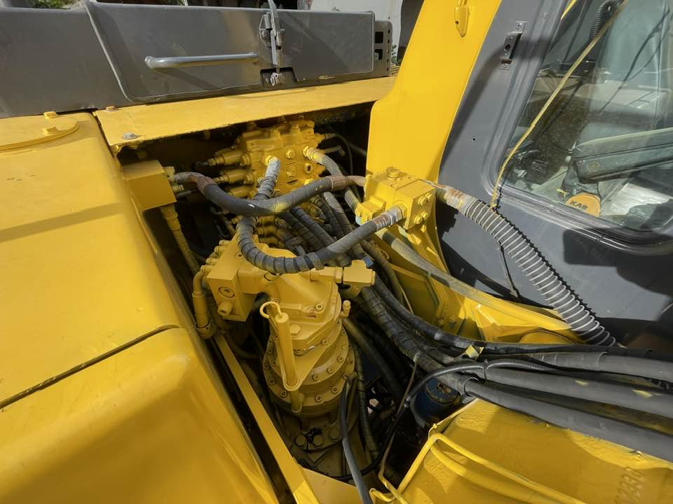 Komatsu PC160LC - Tekerlekli ekskavatör: fotoğraf 4 Komatsu PC160LC - Tekerlekli ekskavatör: fotoğraf 4