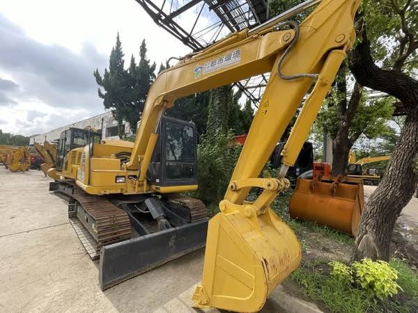 Komatsu PC70-8 - Mini ekskavatör: fotoğraf 1 Komatsu PC70-8 - Mini ekskavatör: fotoğraf 1