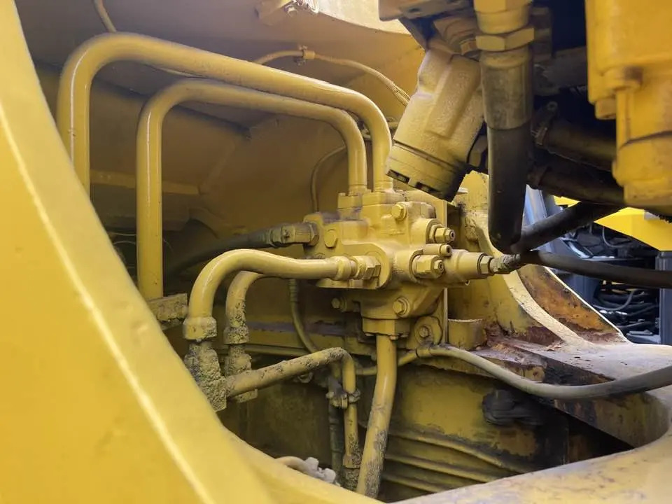 Komatsu WA470 - Tekerlekli yükleyici: fotoğraf 4 Komatsu WA470 - Tekerlekli yükleyici: fotoğraf 4