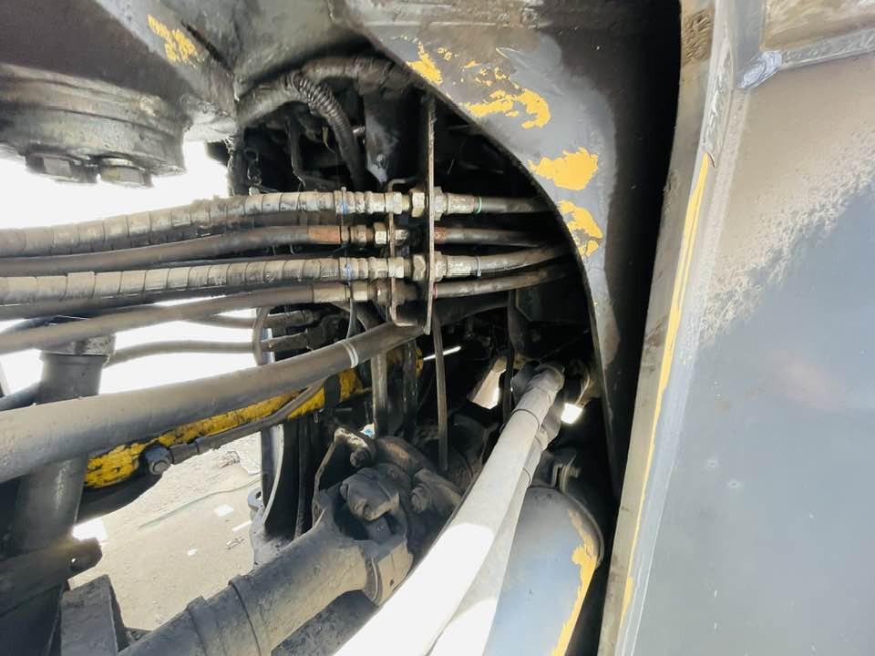 Komatsu WA500-8 - Tekerlekli yükleyici: fotoğraf 3 Komatsu WA500-8 - Tekerlekli yükleyici: fotoğraf 3