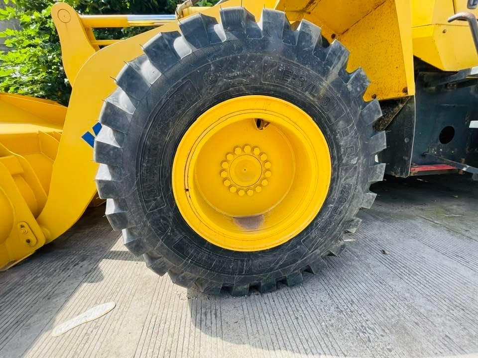 Komatsu wa 320 - Tekerlekli yükleyici: fotoğraf 5 Komatsu wa 320 - Tekerlekli yükleyici: fotoğraf 5