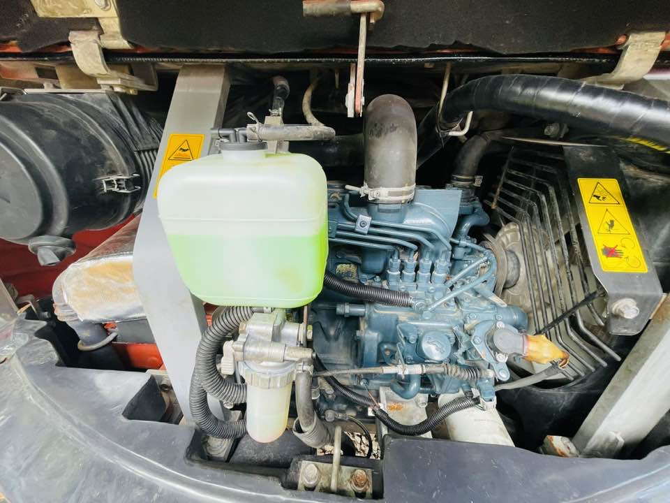 Kubota U55-4 - Mini ekskavatör: fotoğraf 4 Kubota U55-4 - Mini ekskavatör: fotoğraf 4