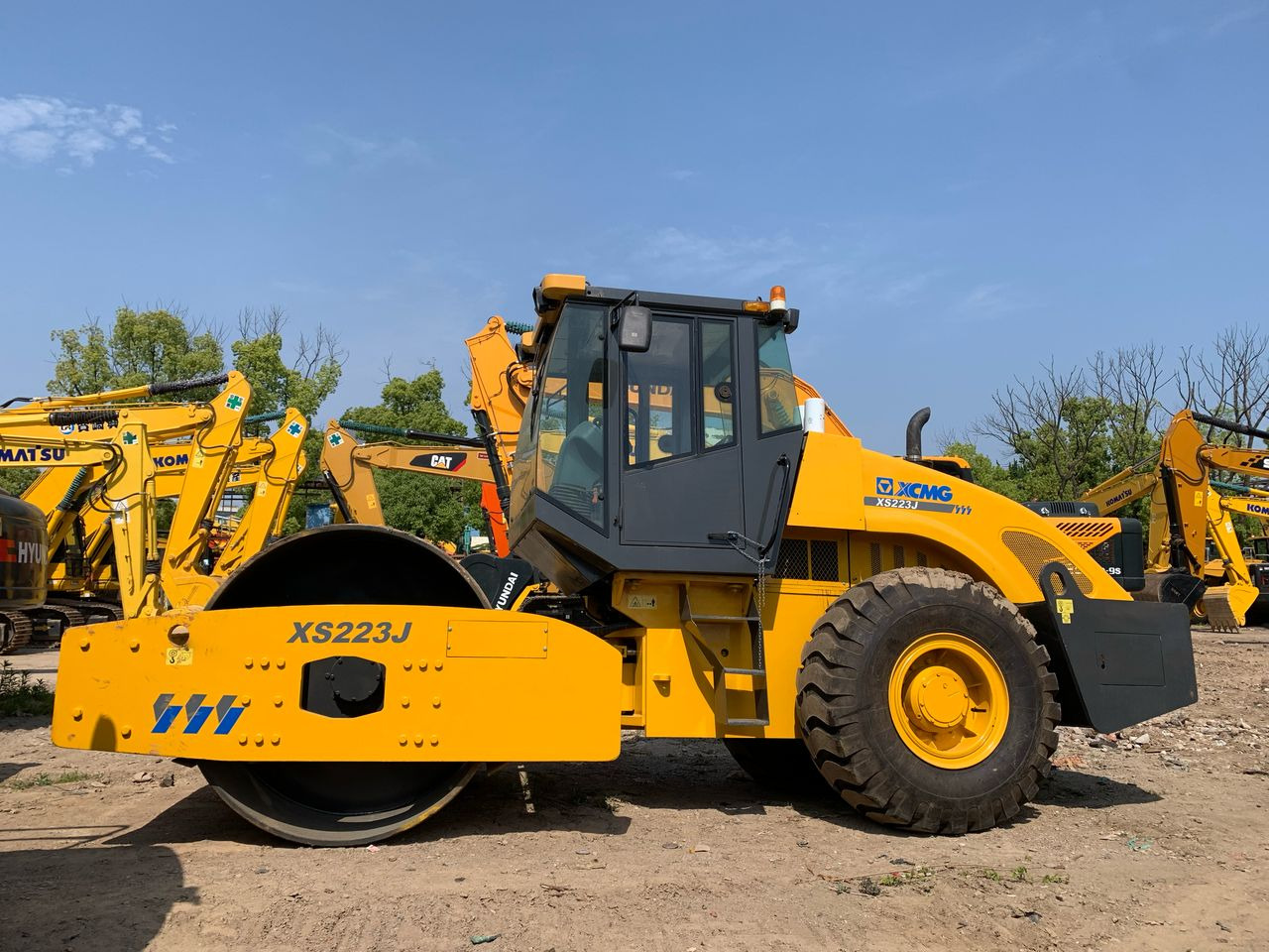 XCMG XS223J - Yol silindiri: fotoğraf 1 XCMG XS223J - Yol silindiri: fotoğraf 1
