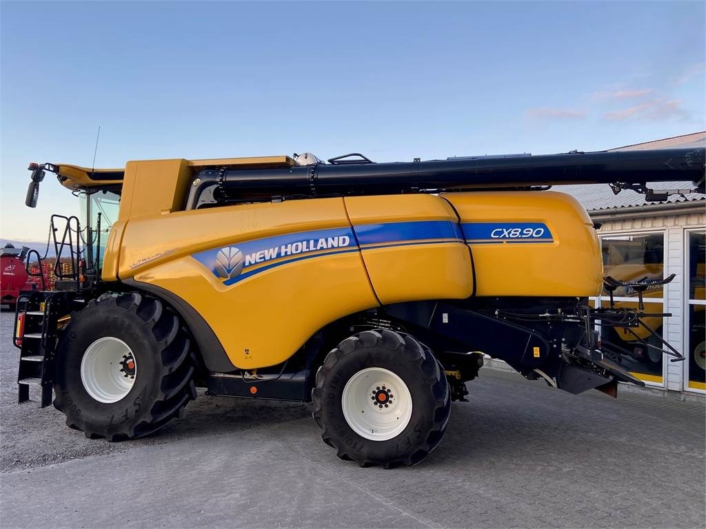 New Holland CX8.90 STAGE5 SLH - Biçerdöver: fotoğraf 4 New Holland CX8.90 STAGE5 SLH - Biçerdöver: fotoğraf 4