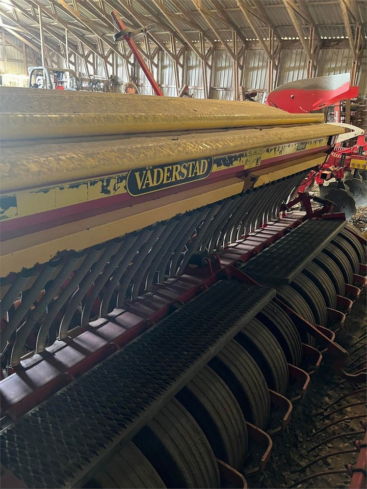 Vaderstad RAPID 400S - Kombine ekim makinesi: fotoğraf 4 Vaderstad RAPID 400S - Kombine ekim makinesi: fotoğraf 4
