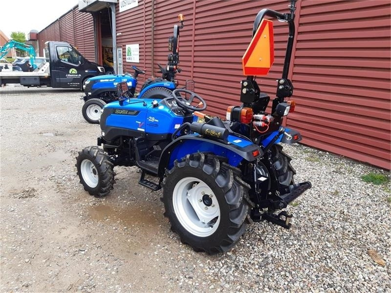 Solis 26 servostyring og brede traktor dæk - Belediye traktör: fotoğraf 2 Solis 26 servostyring og brede traktor dæk - Belediye traktör: fotoğraf 2