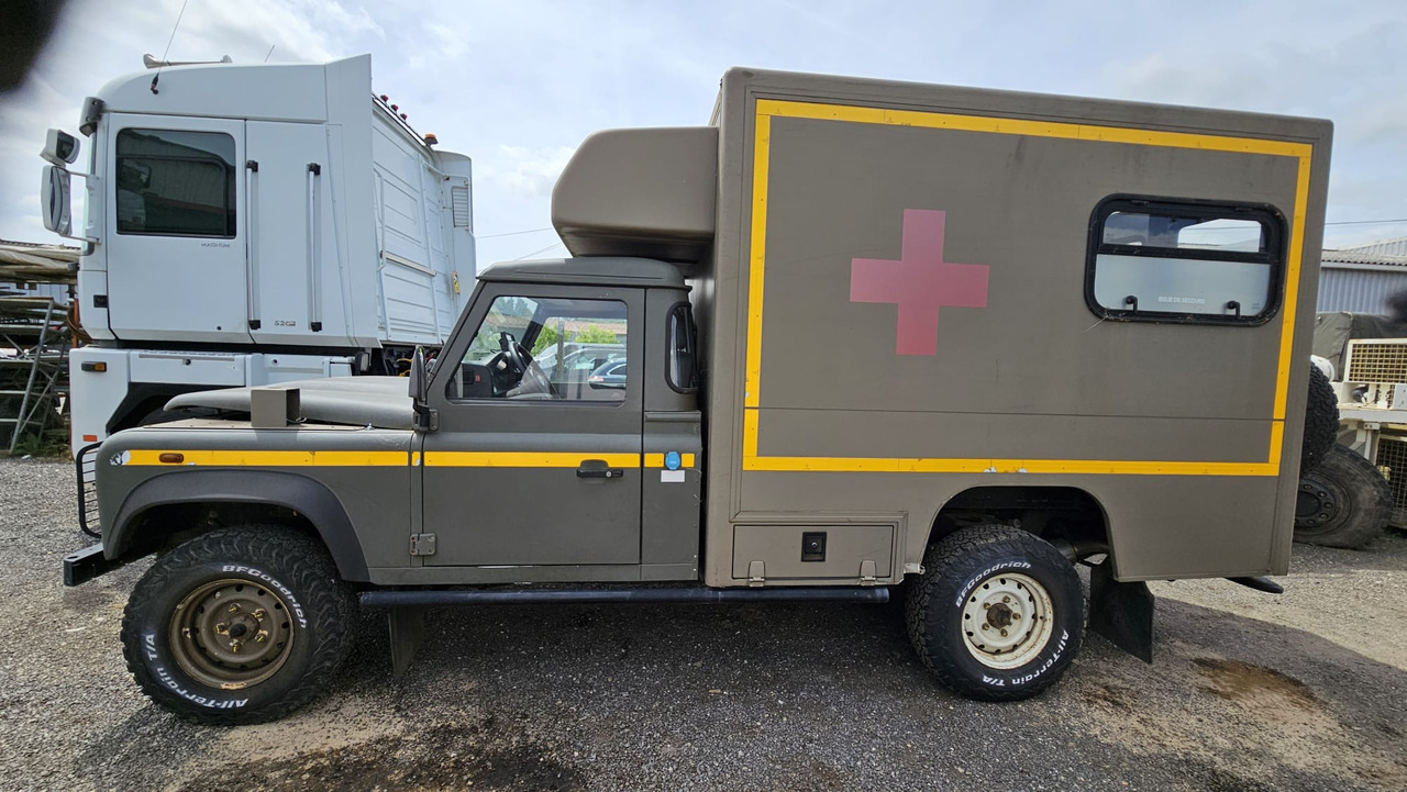 LAND ROVER Défender Ambulance - Kamyonet: fotoğraf 3 LAND ROVER Défender Ambulance - Kamyonet: fotoğraf 3
