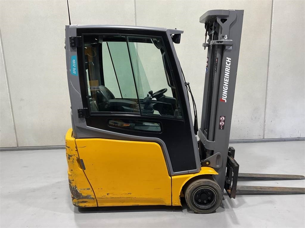 Jungheinrich EFG 218K - Elektrikli forklift: fotoğraf 1 Jungheinrich EFG 218K - Elektrikli forklift: fotoğraf 1