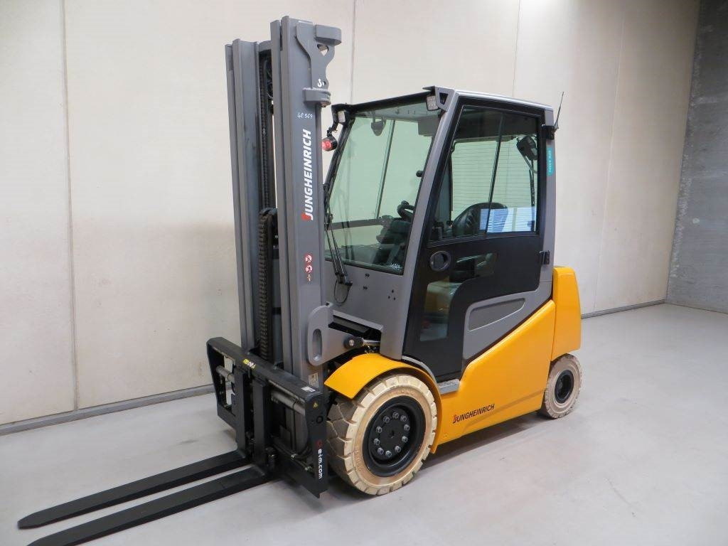 Jungheinrich EFG 535K - Elektrikli forklift: fotoğraf 3 Jungheinrich EFG 535K - Elektrikli forklift: fotoğraf 3