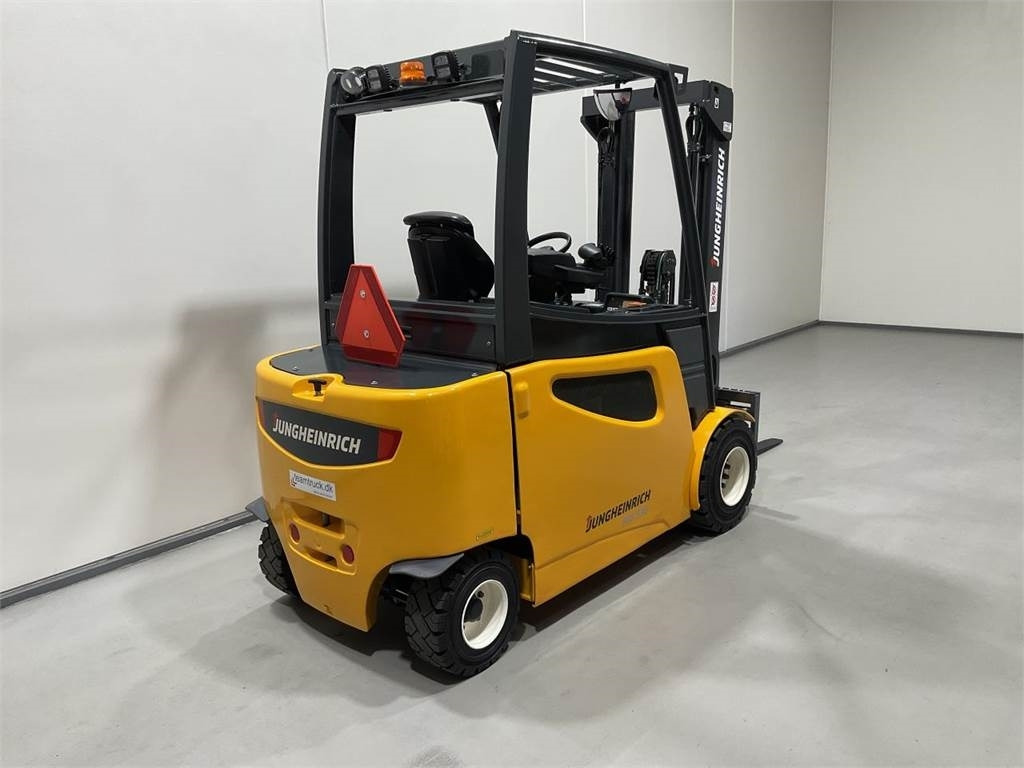 Jungheinrich EFG S30 - Elektrikli forklift: fotoğraf 2 Jungheinrich EFG S30 - Elektrikli forklift: fotoğraf 2