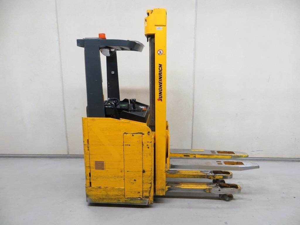 Jungheinrich ESC 316Z - Istif makinası: fotoğraf 1 Jungheinrich ESC 316Z - Istif makinası: fotoğraf 1