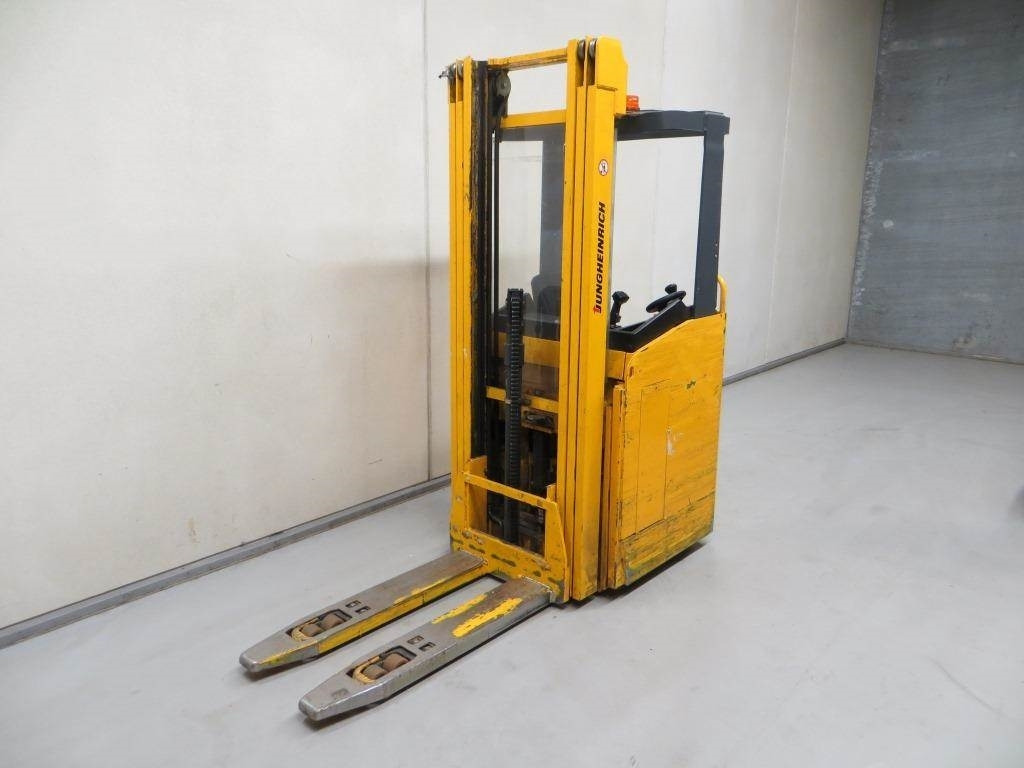 Jungheinrich ESC 316Z - Istif makinası: fotoğraf 3 Jungheinrich ESC 316Z - Istif makinası: fotoğraf 3