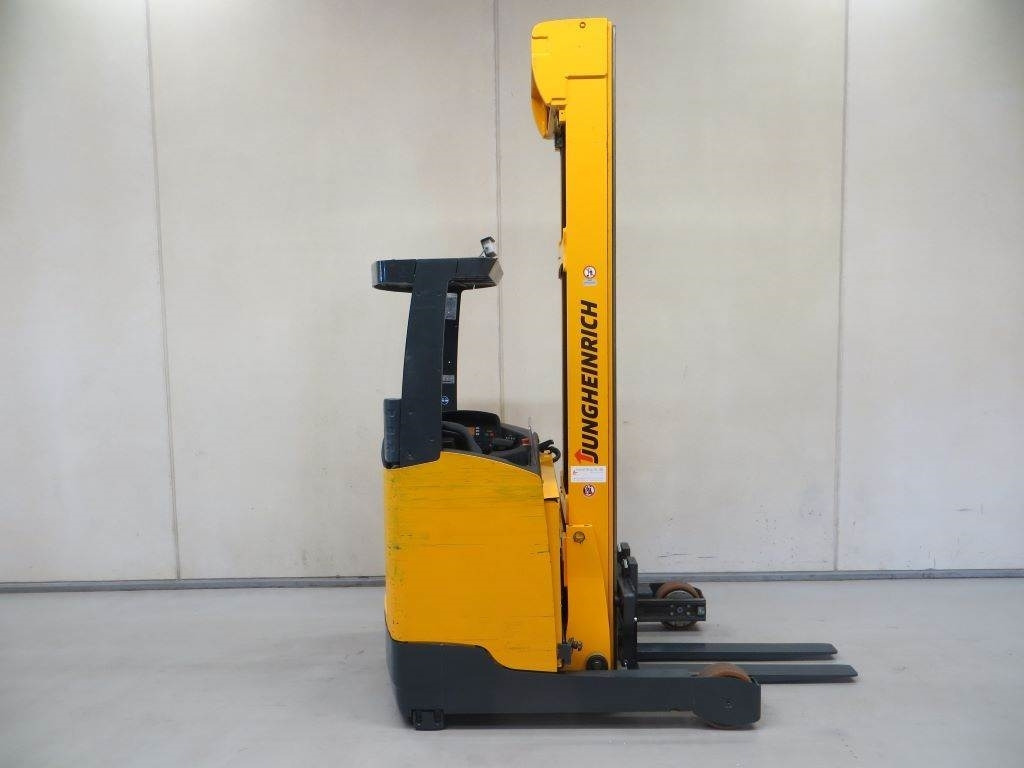 Jungheinrich ETV 216 - Reach truck: fotoğraf 1 Jungheinrich ETV 216 - Reach truck: fotoğraf 1