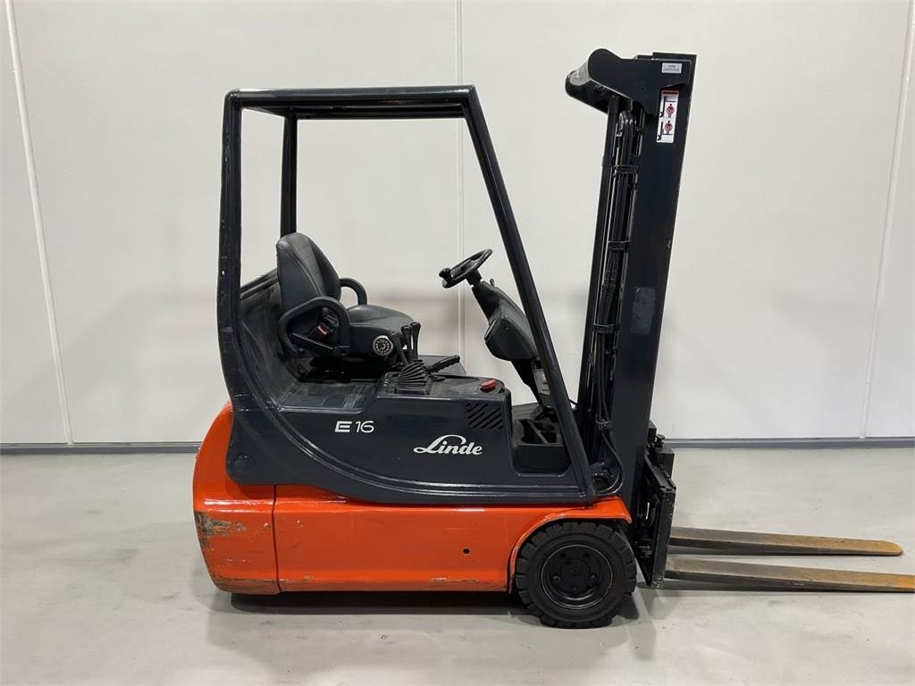 Linde E16C - Elektrikli forklift: fotoğraf 1 Linde E16C - Elektrikli forklift: fotoğraf 1