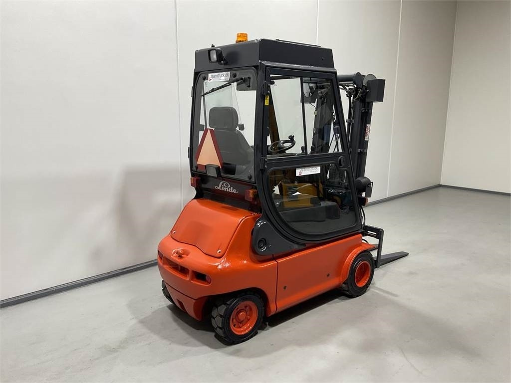 Linde E20P-02 - Elektrikli forklift: fotoğraf 2 Linde E20P-02 - Elektrikli forklift: fotoğraf 2