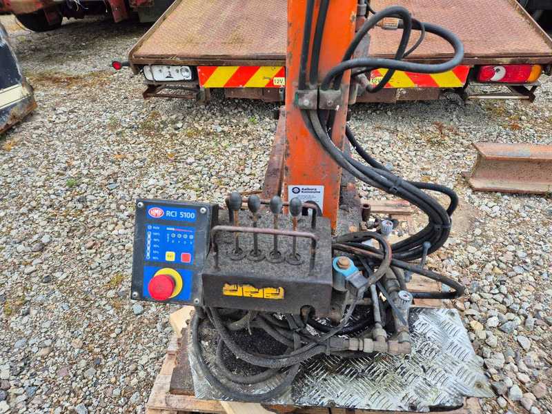HMF 252-T2 with 2 hydraulic extensions - Araç üstü vinç: fotoğraf 5 HMF 252-T2 with 2 hydraulic extensions - Araç üstü vinç: fotoğraf 5
