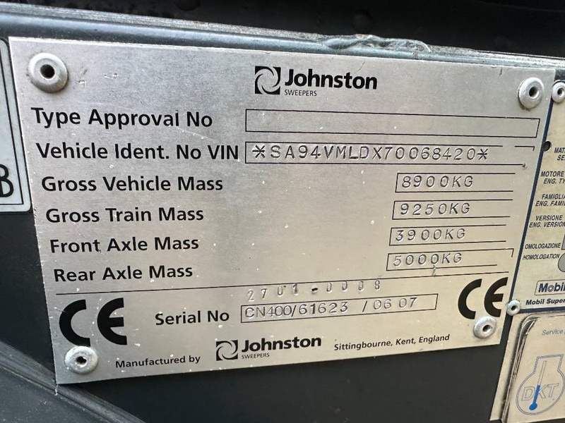 Johnston CN400 - Yol süpürme aracı: fotoğraf 5 Johnston CN400 - Yol süpürme aracı: fotoğraf 5