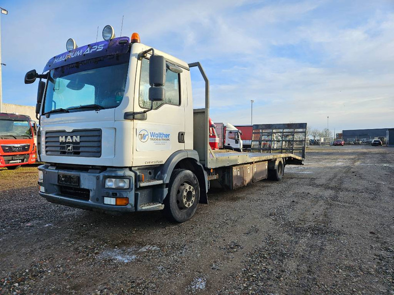 MAN TGM 15.280 // Machinetransport // Autotransporter - Çekici kamyonu: fotoğraf 3 MAN TGM 15.280 // Machinetransport // Autotransporter - Çekici kamyonu: fotoğraf 3