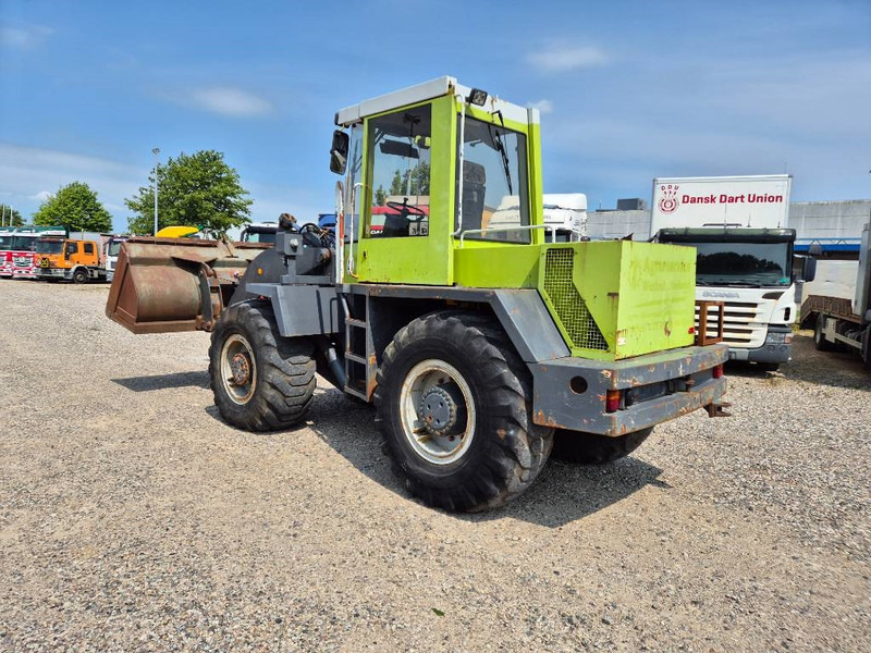 O & K L15 With bucket and quickshift - Tekerlekli yükleyici: fotoğraf 4 O & K L15 With bucket and quickshift - Tekerlekli yükleyici: fotoğraf 4