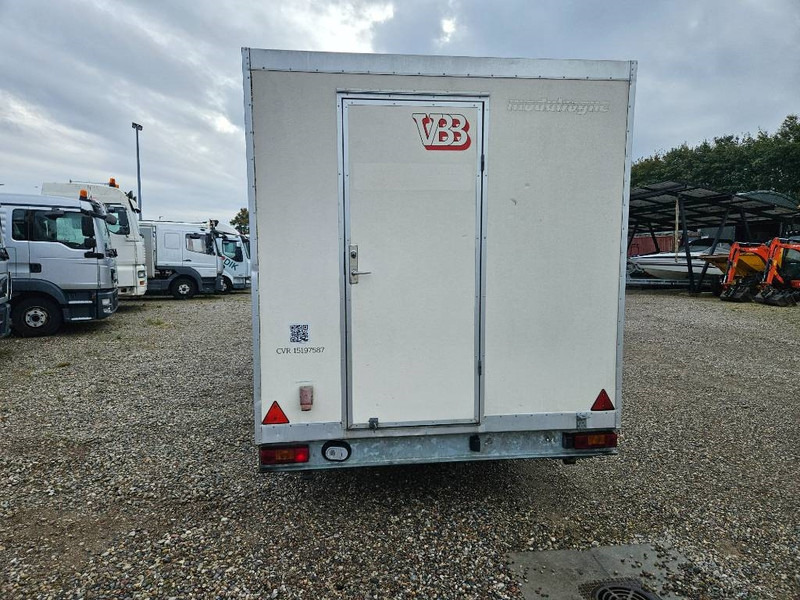 VA 1300 kg Toilet/Bad/omklædning/spiserum - Kapalı karoser römork: fotoğraf 4 VA 1300 kg Toilet/Bad/omklædning/spiserum - Kapalı karoser römork: fotoğraf 4