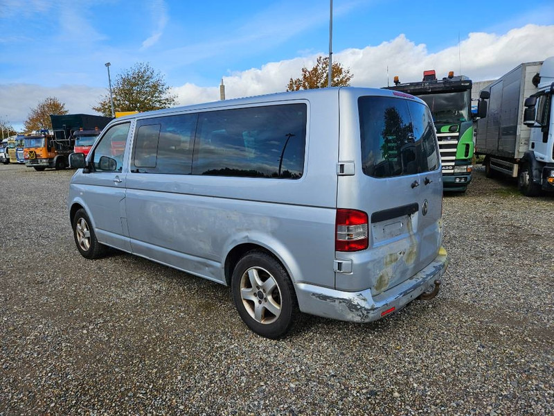 Volkswagen Caravelle 2,5 TDi 130 lang 10prs 5d - Binek araba: fotoğraf 3 Volkswagen Caravelle 2,5 TDi 130 lang 10prs 5d - Binek araba: fotoğraf 3