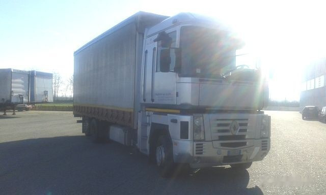 Renault MAGNUM 480 - Tenteli kamyon: fotoğraf 4 Renault MAGNUM 480 - Tenteli kamyon: fotoğraf 4