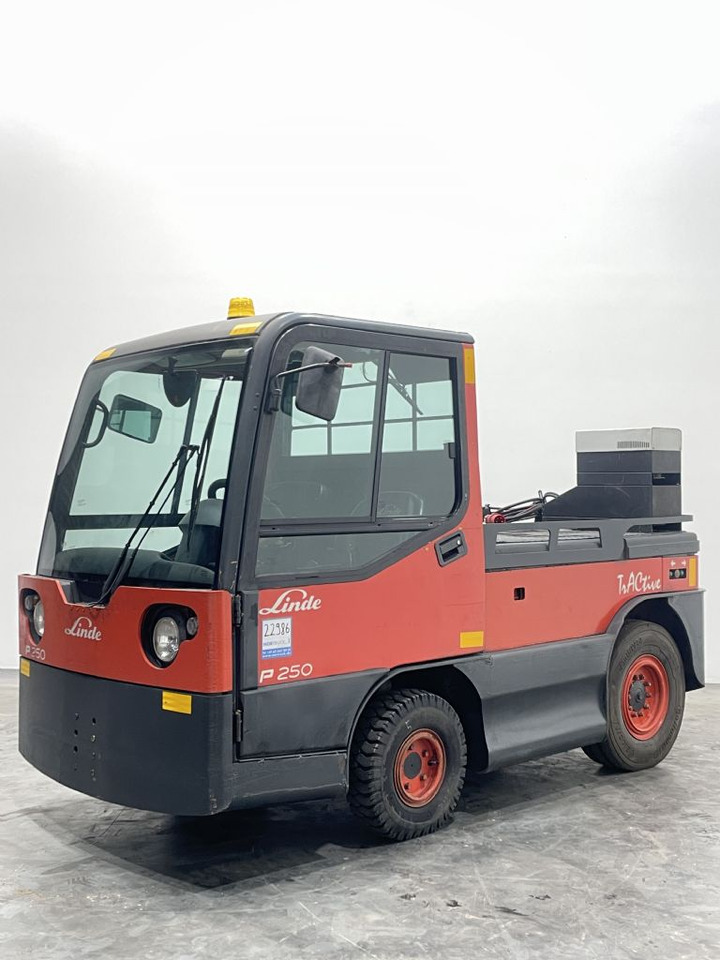 Linde P250-127 - Akülü çekici: fotoğraf 1 Linde P250-127 - Akülü çekici: fotoğraf 1