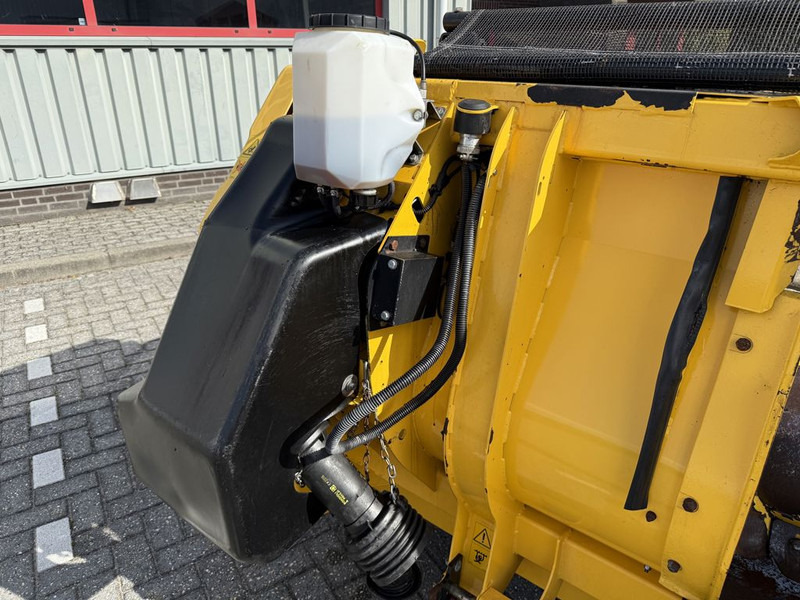 Hasat makinesi New Holland 300FPE Gras Pickup: fotoğraf 16