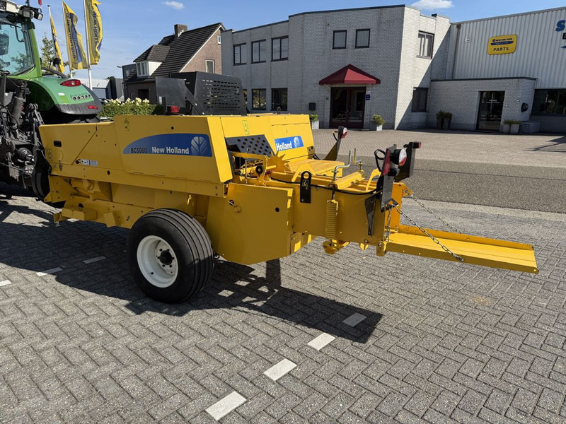 New Holland BC5060 Mini Balenpers - Kare balya makinesi: fotoğraf 2 New Holland BC5060 Mini Balenpers - Kare balya makinesi: fotoğraf 2