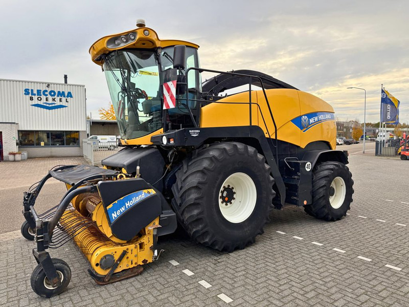 New Holland FR9050 - Silaj makinesi: fotoğraf 1 New Holland FR9050 - Silaj makinesi: fotoğraf 1