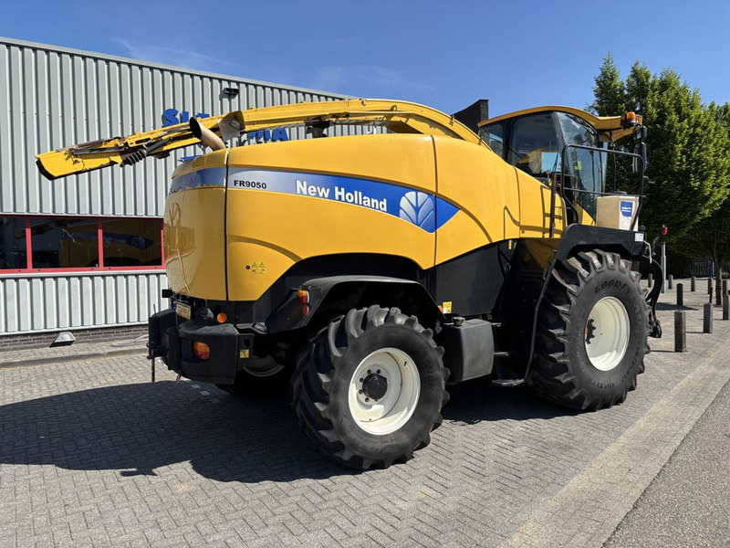 New Holland FR9050 - Silaj makinesi: fotoğraf 3 New Holland FR9050 - Silaj makinesi: fotoğraf 3