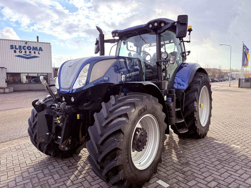 New Holland T7.270 AC Stage V Blue Power - Traktör: fotoğraf 1 New Holland T7.270 AC Stage V Blue Power - Traktör: fotoğraf 1