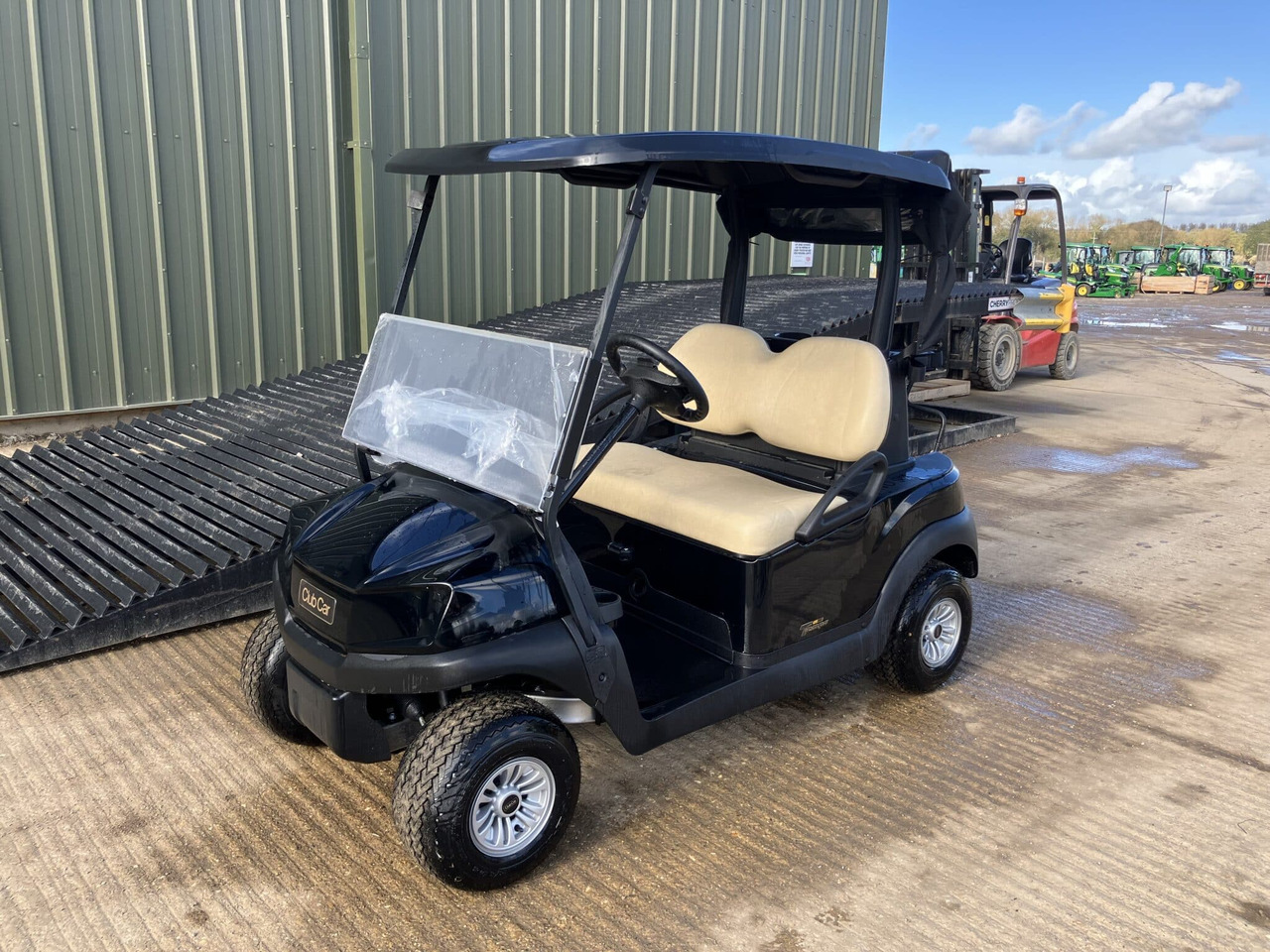 Club Car Tempo Golf Buggy - Golf arabası: fotoğraf 1 Club Car Tempo Golf Buggy - Golf arabası: fotoğraf 1