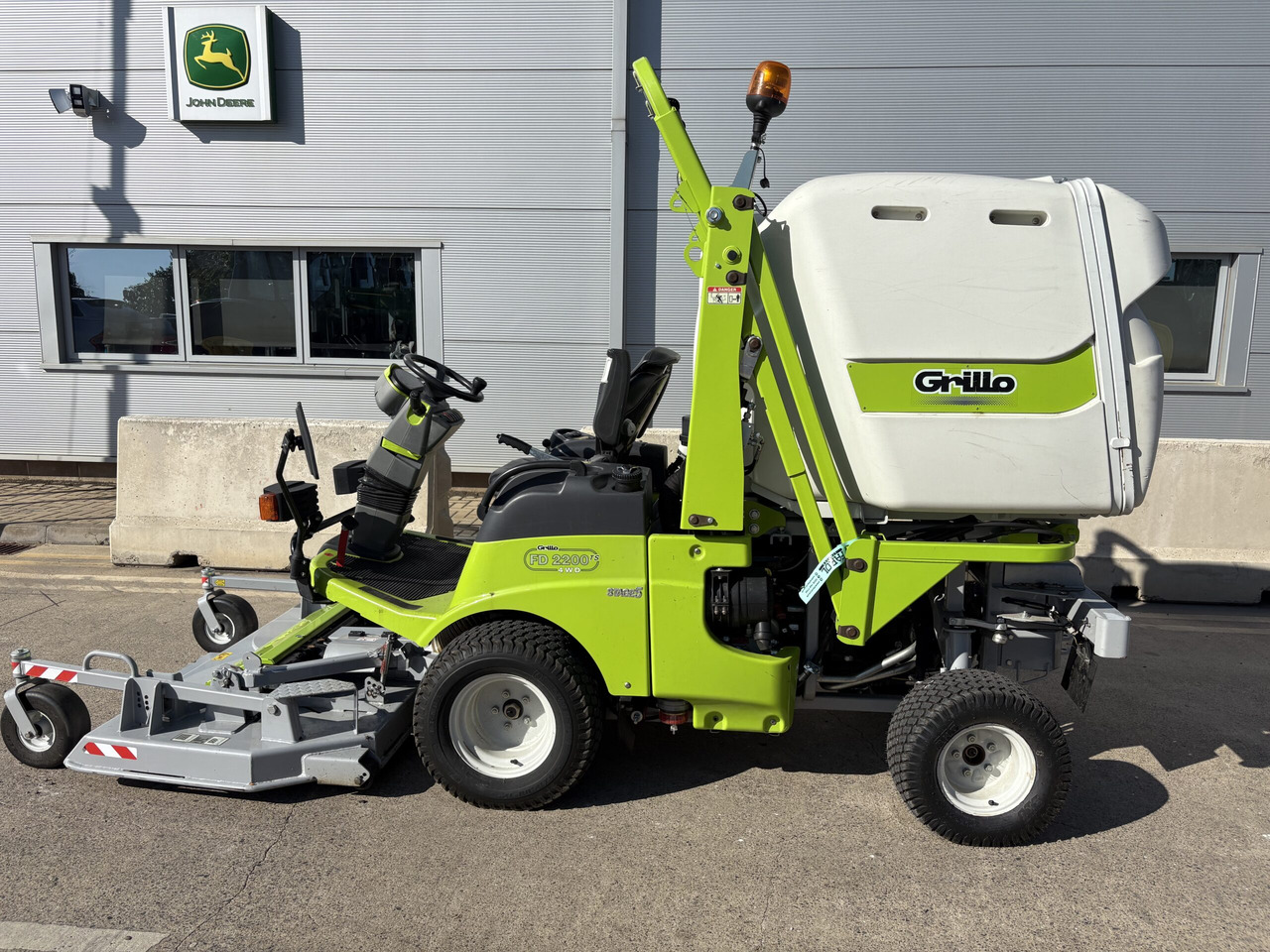 Grillo FD2200TS Cut and Collect - Çim biçme makinesi: fotoğraf 1 Grillo FD2200TS Cut and Collect - Çim biçme makinesi: fotoğraf 1