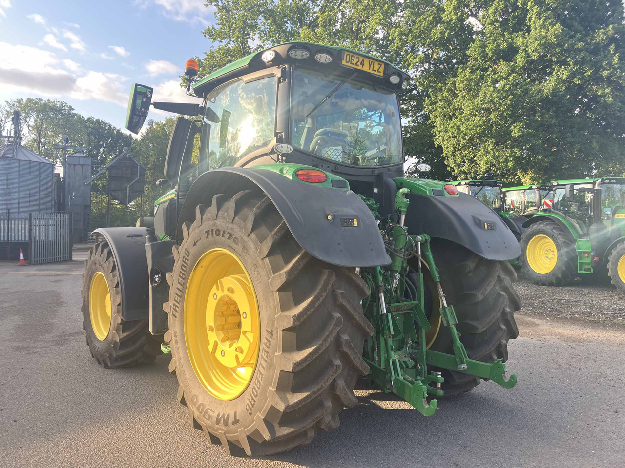John Deer 6R 250 - Traktör: fotoğraf 3 John Deer 6R 250 - Traktör: fotoğraf 3
