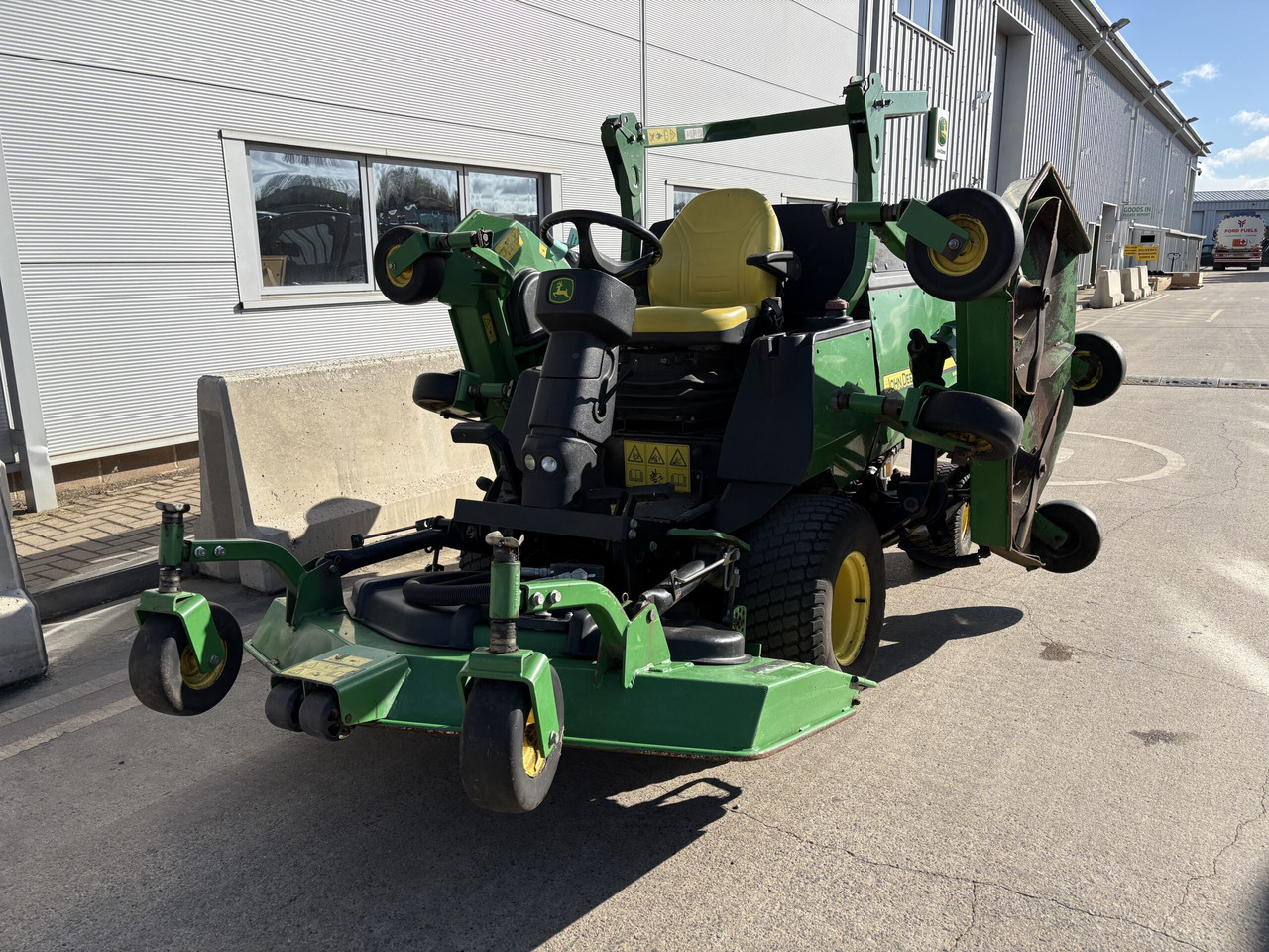 John Deere 1600T Wide Area Mower - Çim biçme makinesi: fotoğraf 3 John Deere 1600T Wide Area Mower - Çim biçme makinesi: fotoğraf 3