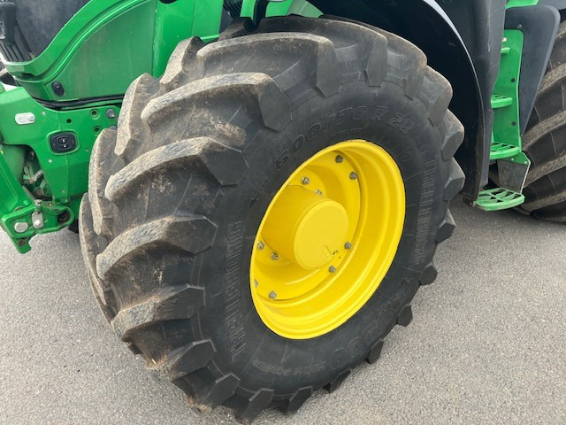 John Deere 6R 195 - Traktör: fotoğraf 2 John Deere 6R 195 - Traktör: fotoğraf 2