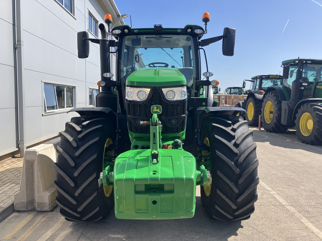 Traktör John Deere 6R155: fotoğraf 7
