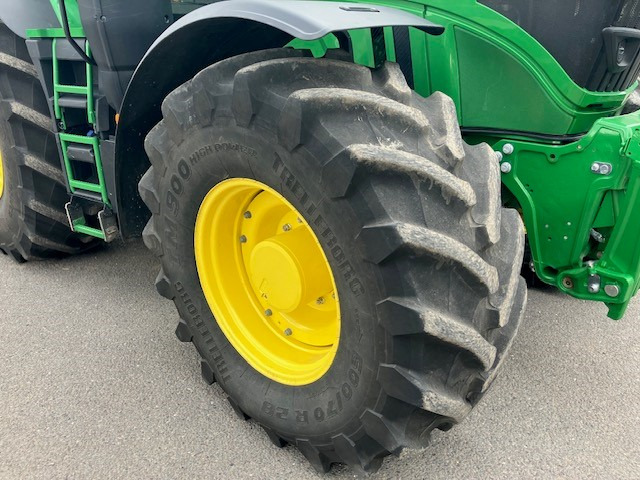 John Deere 6R250 - Traktör: fotoğraf 2 John Deere 6R250 - Traktör: fotoğraf 2