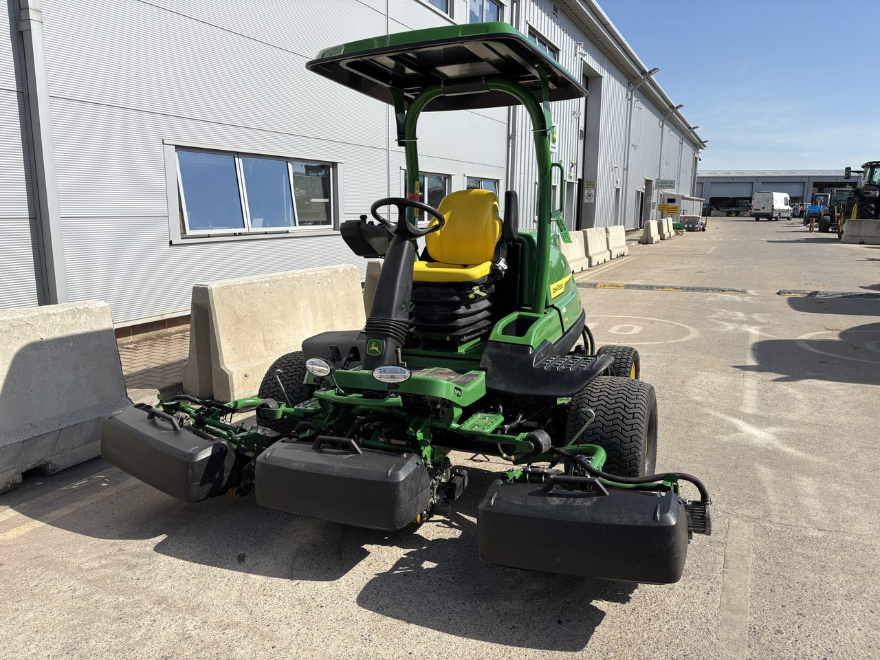 John Deere 7500A E-Cut - Çim biçme makinesi: fotoğraf 2 John Deere 7500A E-Cut - Çim biçme makinesi: fotoğraf 2