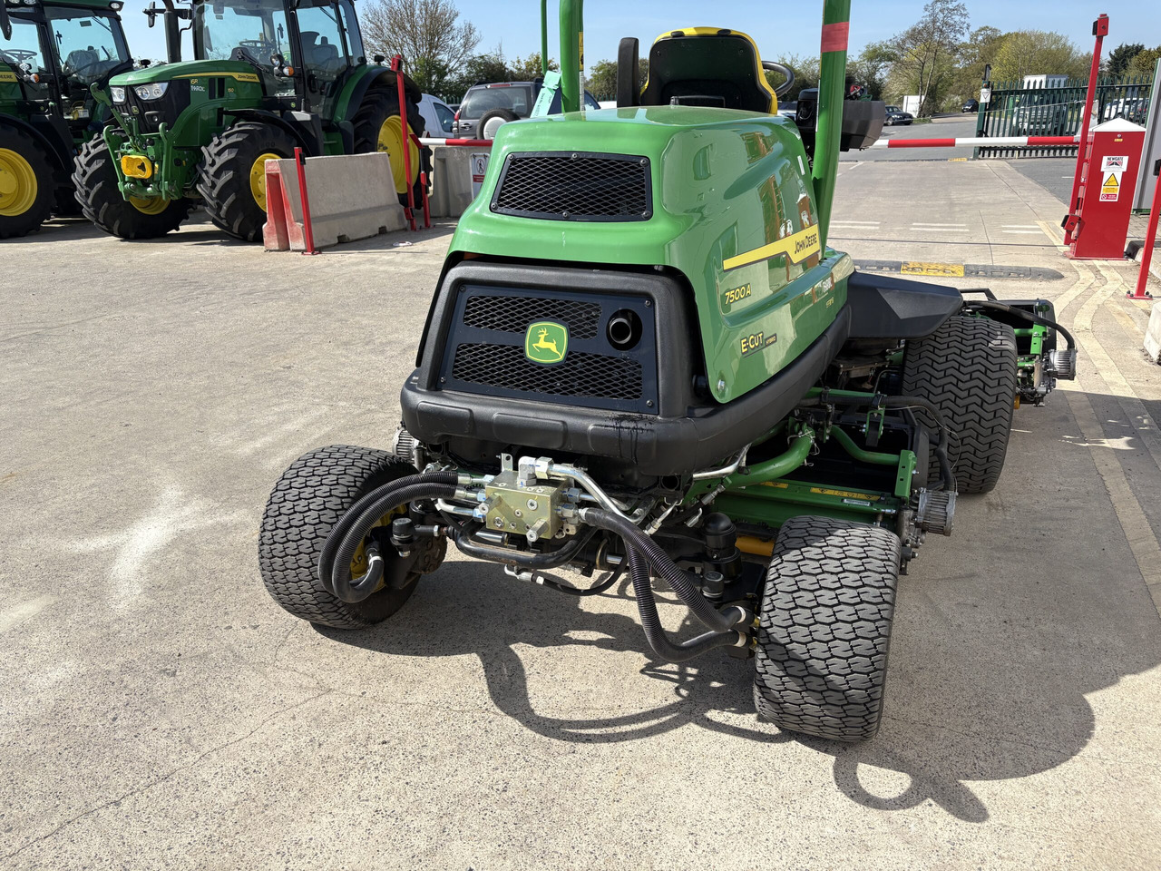John Deere 7500A E-Cut - Çim biçme makinesi: fotoğraf 4 John Deere 7500A E-Cut - Çim biçme makinesi: fotoğraf 4