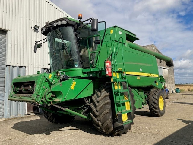 John Deere T670 - Biçerdöver: fotoğraf 1 John Deere T670 - Biçerdöver: fotoğraf 1