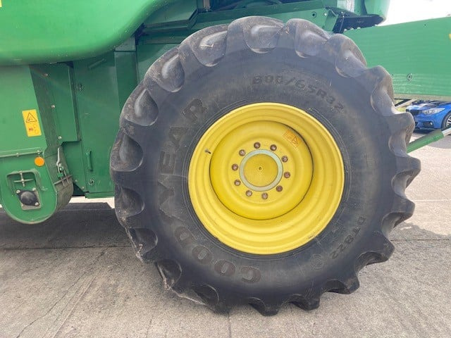 Biçerdöver John Deere T670: fotoğraf 11