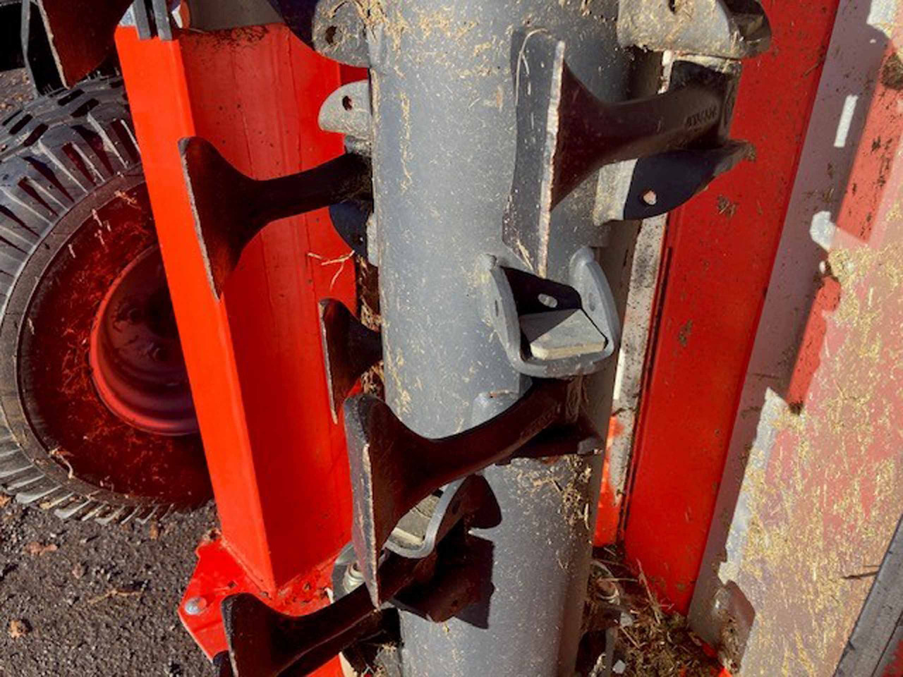 Kuhn RM610R Flail mower - Sap parçalama makinesi: fotoğraf 2 Kuhn RM610R Flail mower - Sap parçalama makinesi: fotoğraf 2
