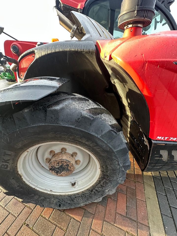 Manitou MLT741-140 - Teleskopik yükleyici: fotoğraf 5 Manitou MLT741-140 - Teleskopik yükleyici: fotoğraf 5