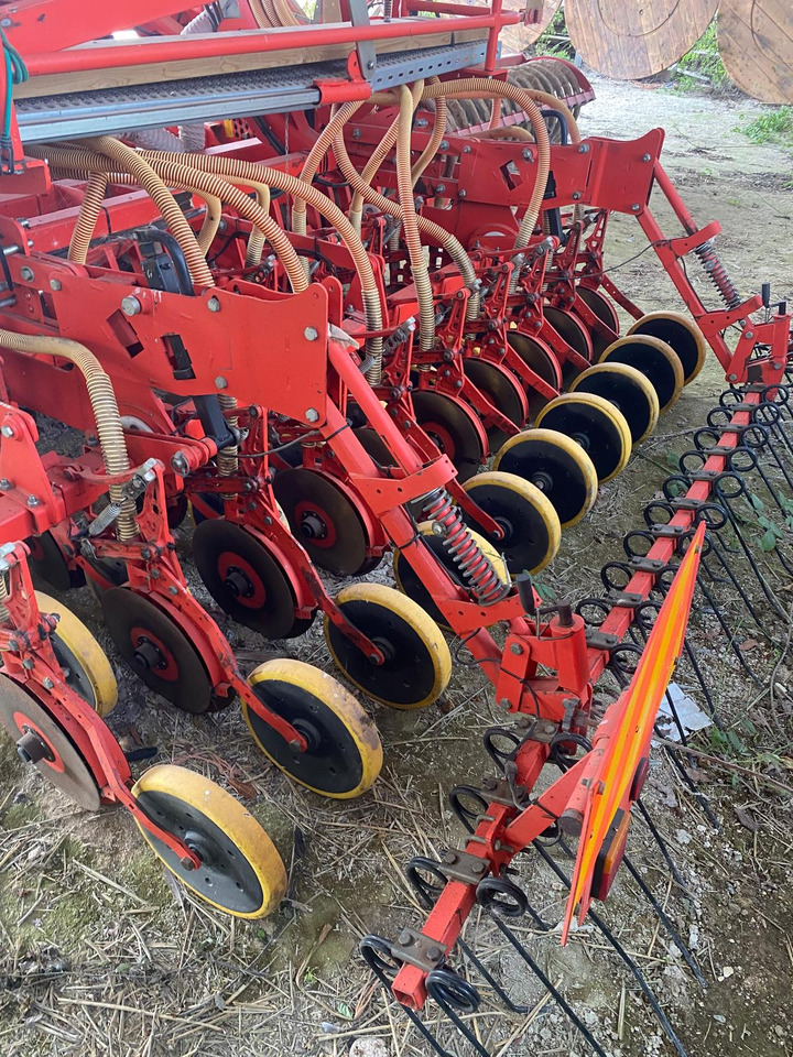 Maschio Alitalia 3mtr drill with 3mtr Power Harrow - Kombine ekim makinesi: fotoğraf 3 Maschio Alitalia 3mtr drill with 3mtr Power Harrow - Kombine ekim makinesi: fotoğraf 3