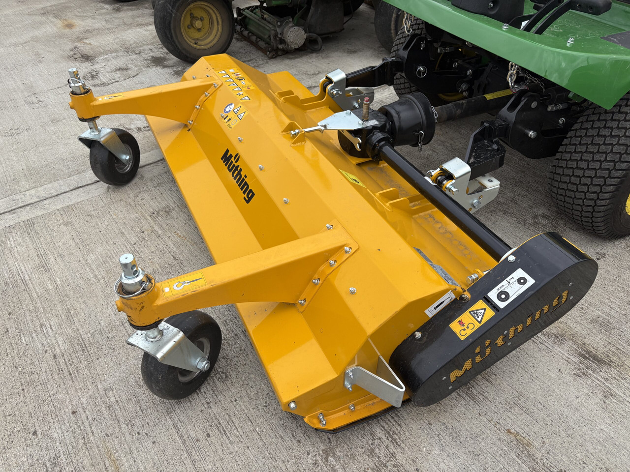 Muthing MU-FM160 JD Outfront Flail Mower - Çim biçme makinesi: fotoğraf 3 Muthing MU-FM160 JD Outfront Flail Mower - Çim biçme makinesi: fotoğraf 3