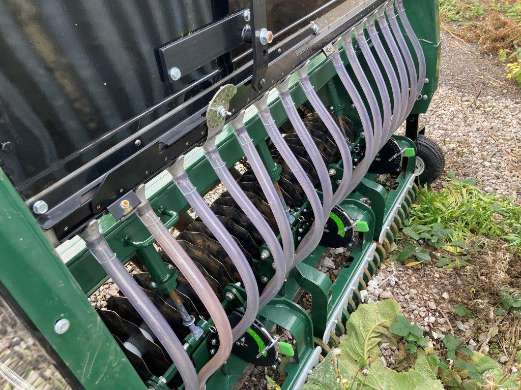 Turfco TriWave™ 60 Overseeder - Mibzer: fotoğraf 4 Turfco TriWave™ 60 Overseeder - Mibzer: fotoğraf 4