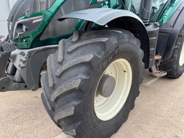 VALTRA T214 - Traktör: fotoğraf 2 VALTRA T214 - Traktör: fotoğraf 2