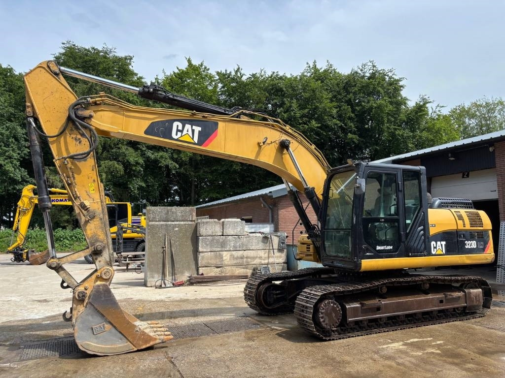 CAT 323 D LN - Paletli ekskavatör: fotoğraf 1 CAT 323 D LN - Paletli ekskavatör: fotoğraf 1